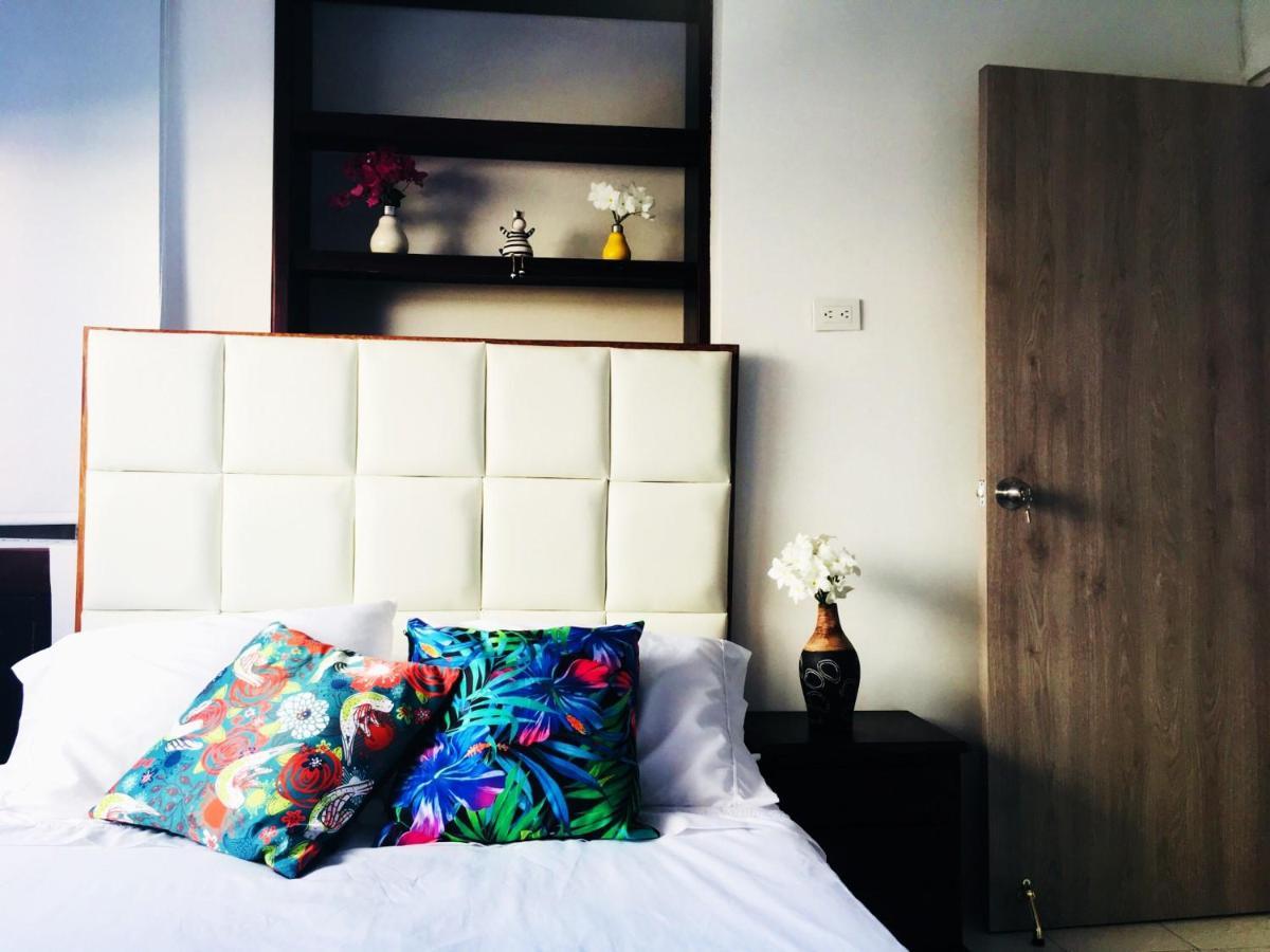 Chambre Double ou Lits Jumeaux avec Salle de Bains Commune